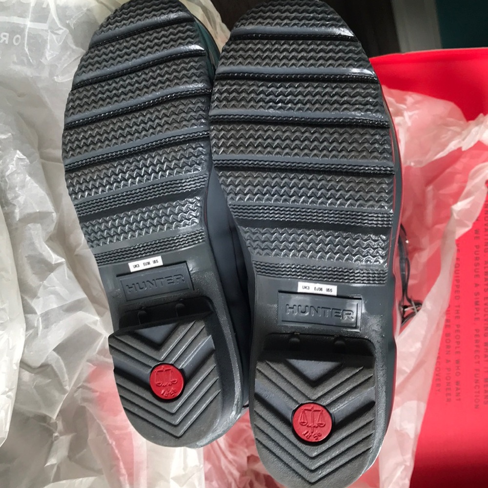 NIB tall Hunter rain boots - Picture 5 of 8